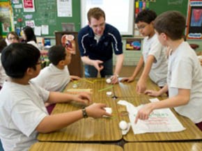 Villanova student working with NovaCANE participants