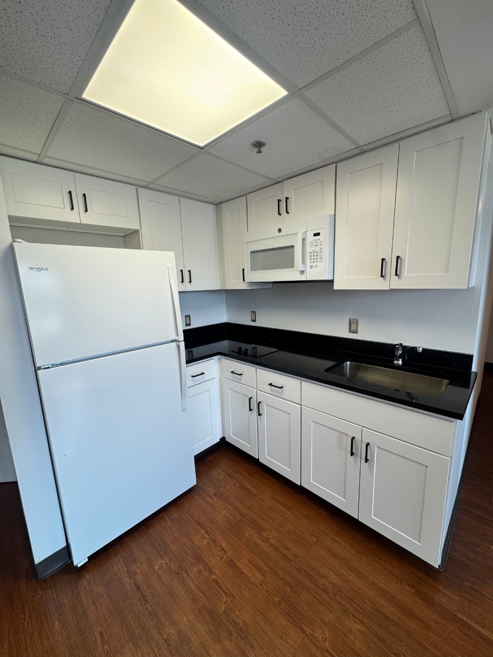 4 Bedroom Kitchenette